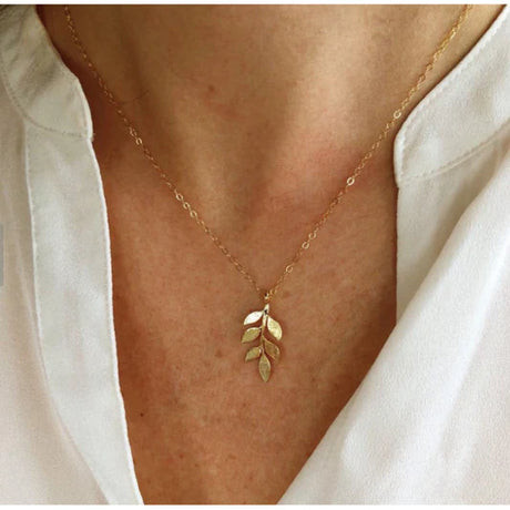 Women Fashion Leaf Shape Simple Necklace - Golden - Shop N Save