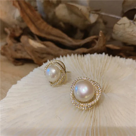 Fashionable Simple Ladies Pearl Earrings - Golden - Shop N Save
